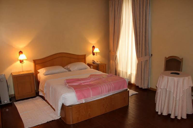 Portucalense Bed & Breakfast Porto Exterior photo